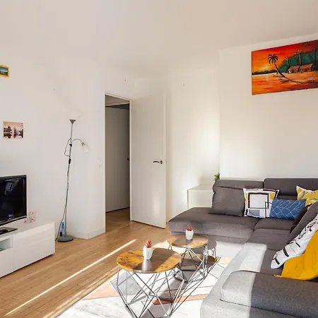 Comfy Flat For 8 Guests With On View Eiffel Tower Villejuif