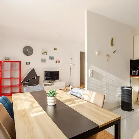 Comfy Flat For 8 Guests With On View Eiffel Tower * Villejuif