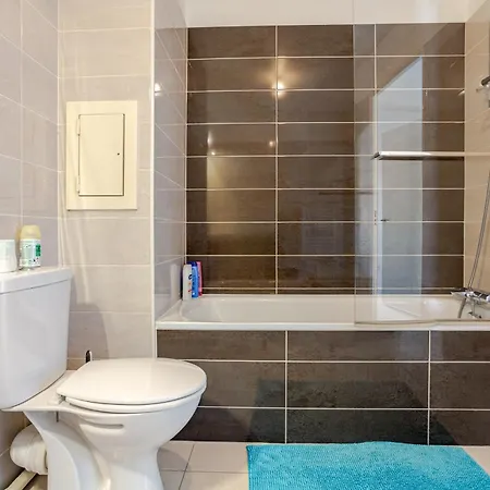 Comfy Flat For 8 Guests With On View Eiffel Tower Apartment *