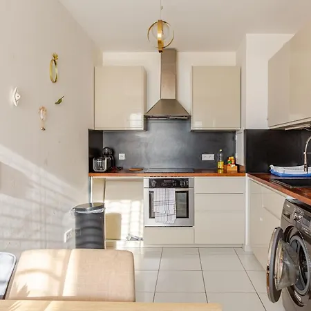 Comfy Flat For 8 Guests With On View Eiffel Tower *